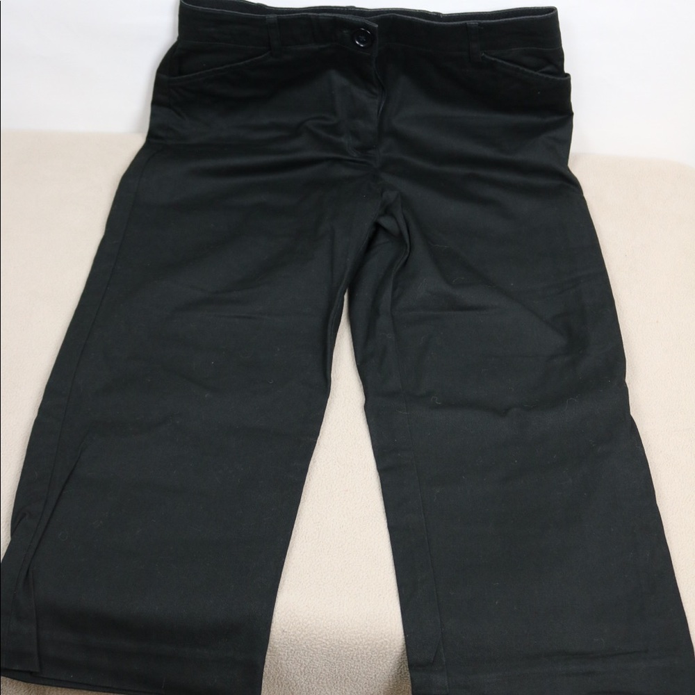 Dressbarn Black Capris Sz 4